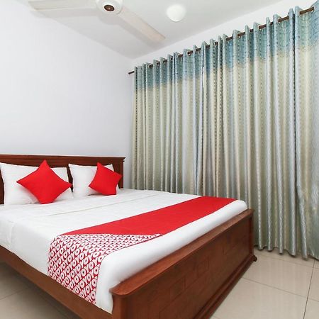 Reliance Hotel Boralesgamuwa Bagian luar foto