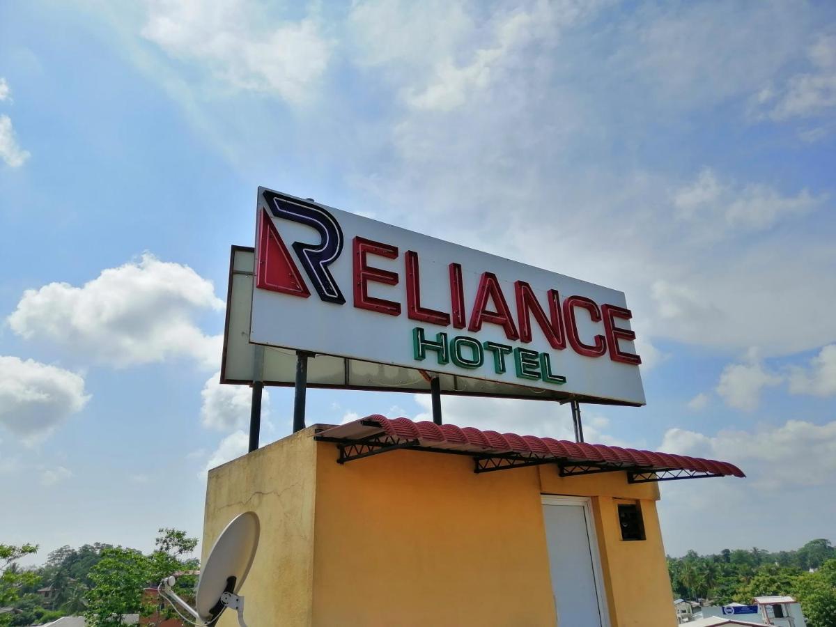 Reliance Hotel Boralesgamuwa Bagian luar foto