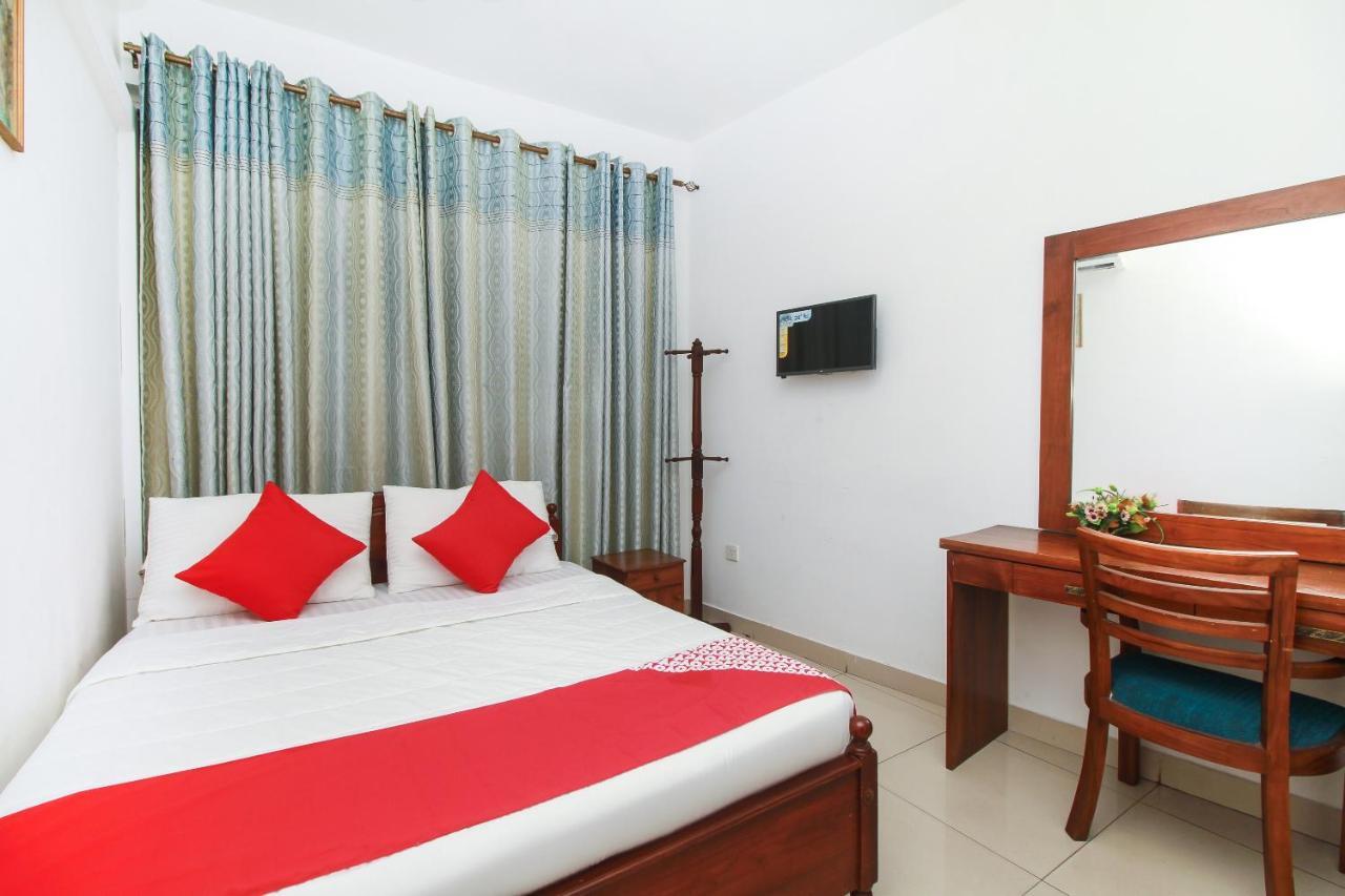 Reliance Hotel Boralesgamuwa Bagian luar foto