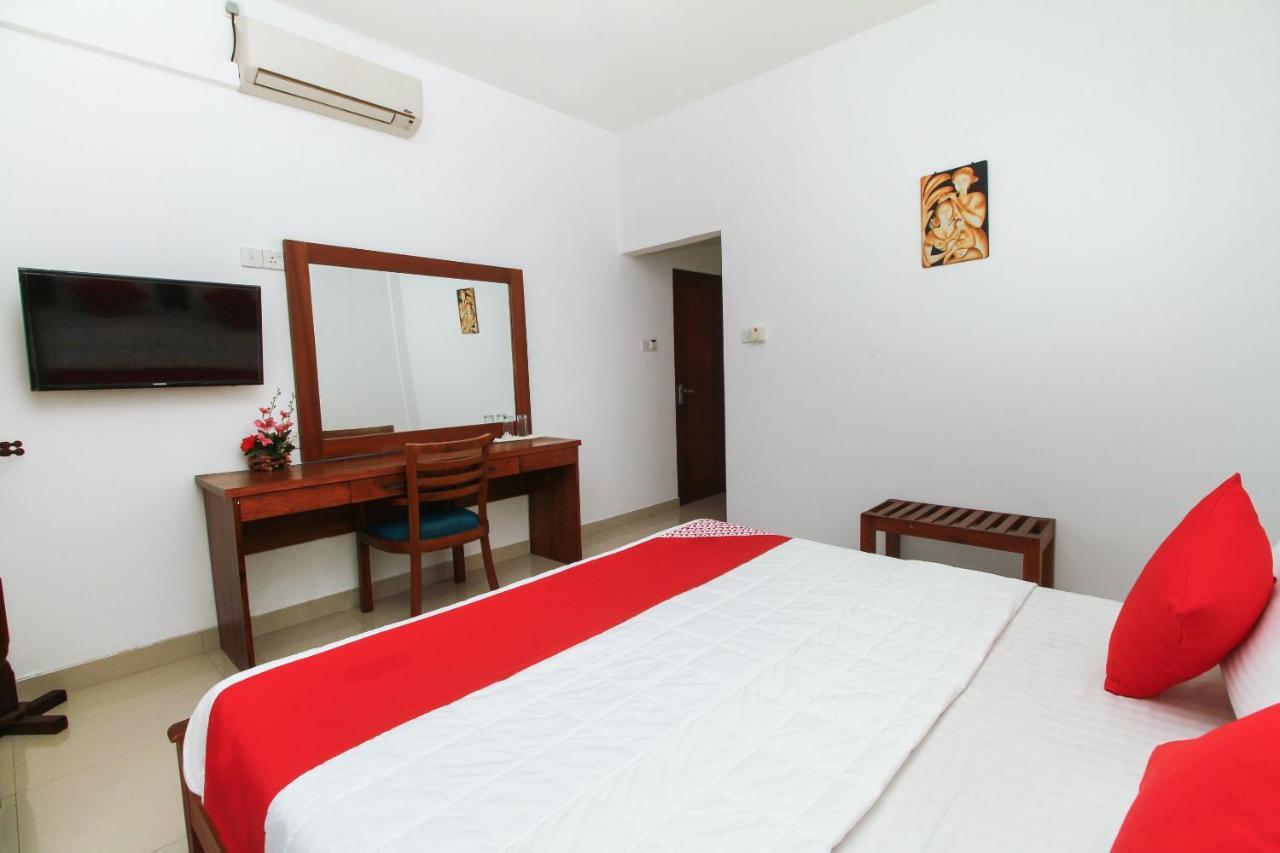Reliance Hotel Boralesgamuwa Bagian luar foto