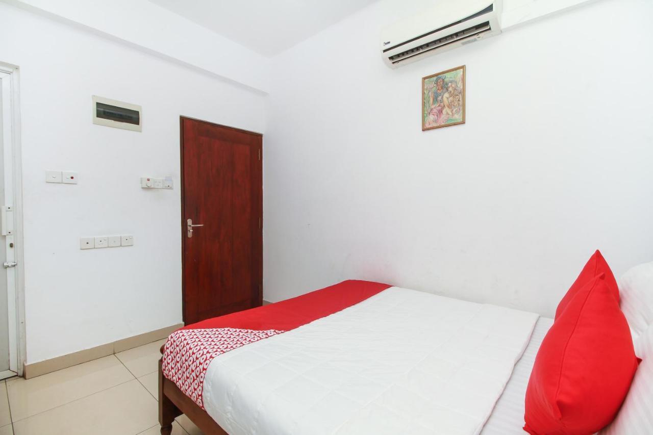 Reliance Hotel Boralesgamuwa Bagian luar foto