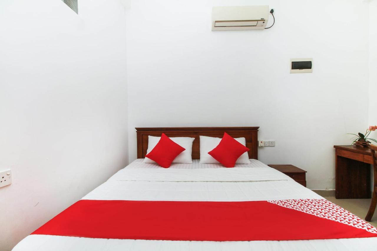 Reliance Hotel Boralesgamuwa Bagian luar foto