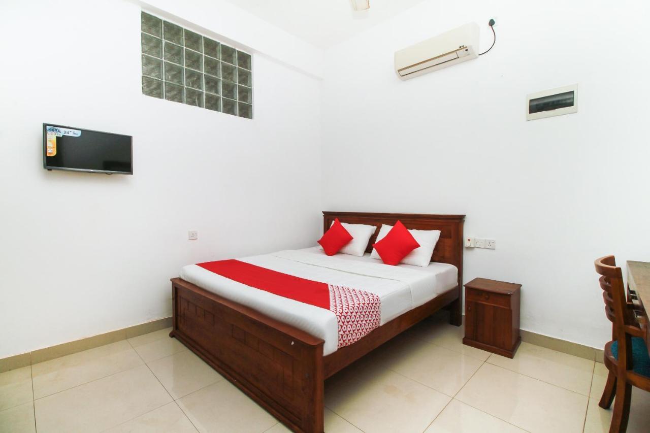 Reliance Hotel Boralesgamuwa Bagian luar foto