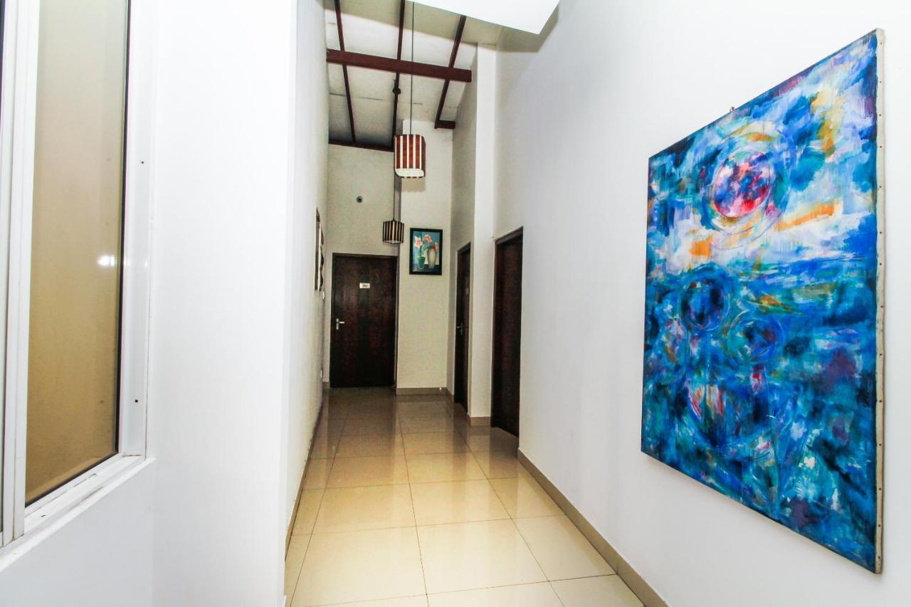 Reliance Hotel Boralesgamuwa Bagian luar foto